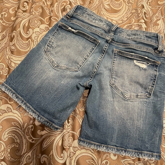 Daytrip Lynx denim shorts women’s size 25 BUCKLE - Picture 2 of 10